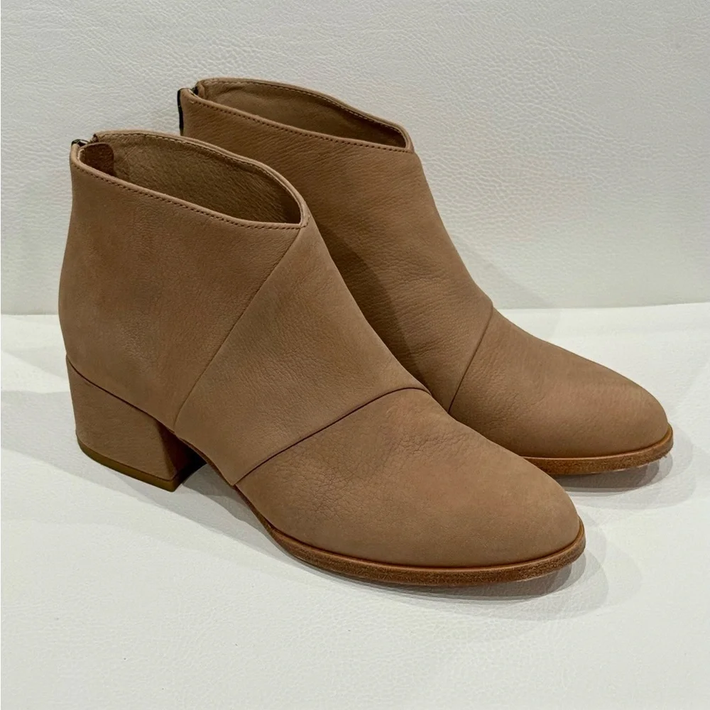 Eileen Fisher Fayo Block Heel Booties Women's Tan Leather Size 6.5